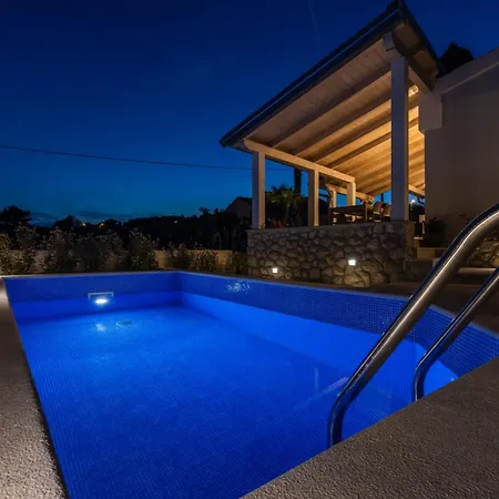 Captains * 木洛希尼